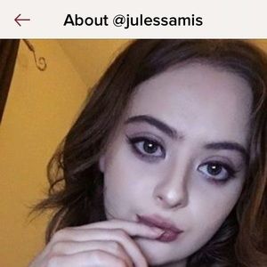 DONT BUY NOTHING FROM THIS SPAM ARTIST!!